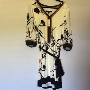 White House Black Market Floral Dress Size Medium NWT